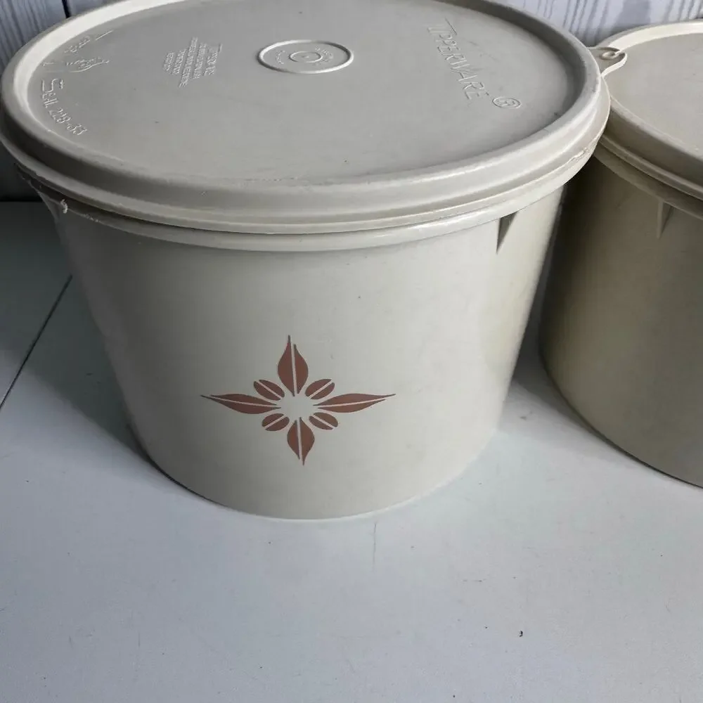 Tupperware vintage 1970s